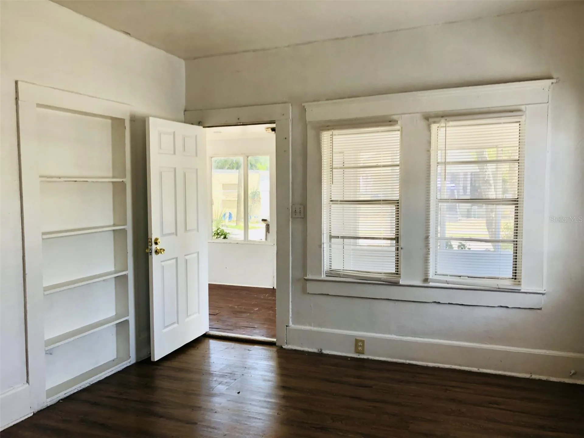 908 Vine Avenue Clearwater FL 33755