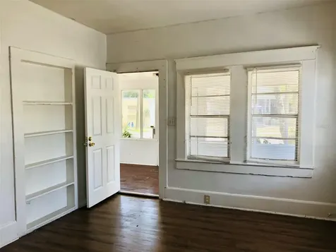 908 Vine Avenue Clearwater FL 33755