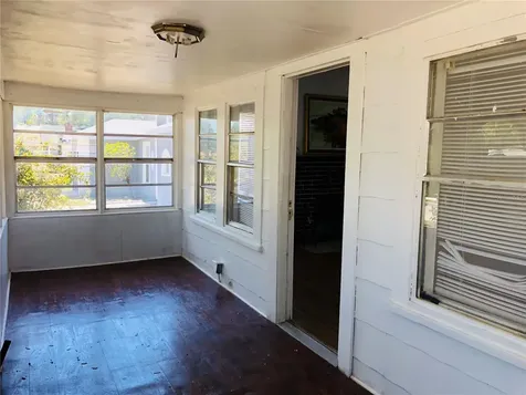 908 Vine Avenue Clearwater FL 33755