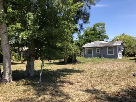 908 Vine Avenue Clearwater FL 33755
