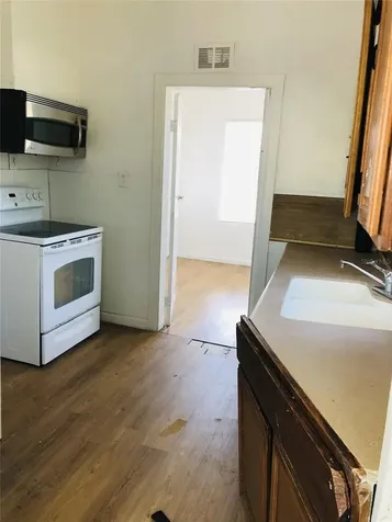 908 Vine Avenue Clearwater FL 33755