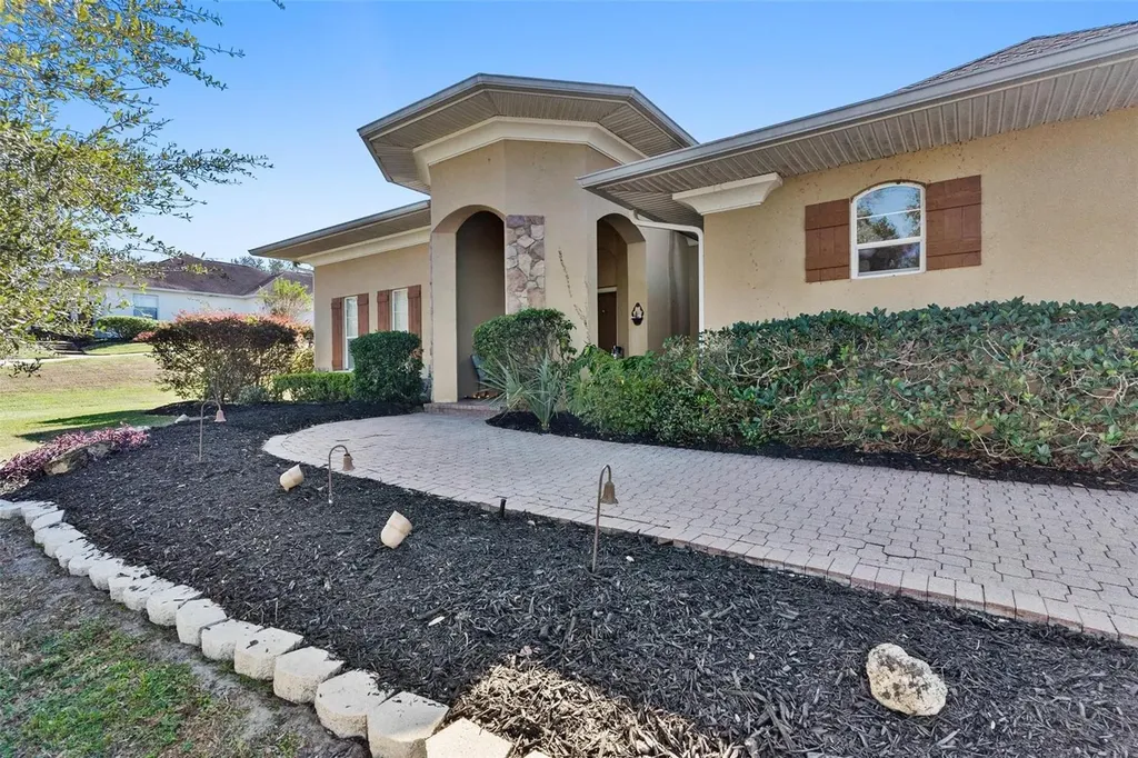 39419 Treeline Drive Lady Lake FL 32159
