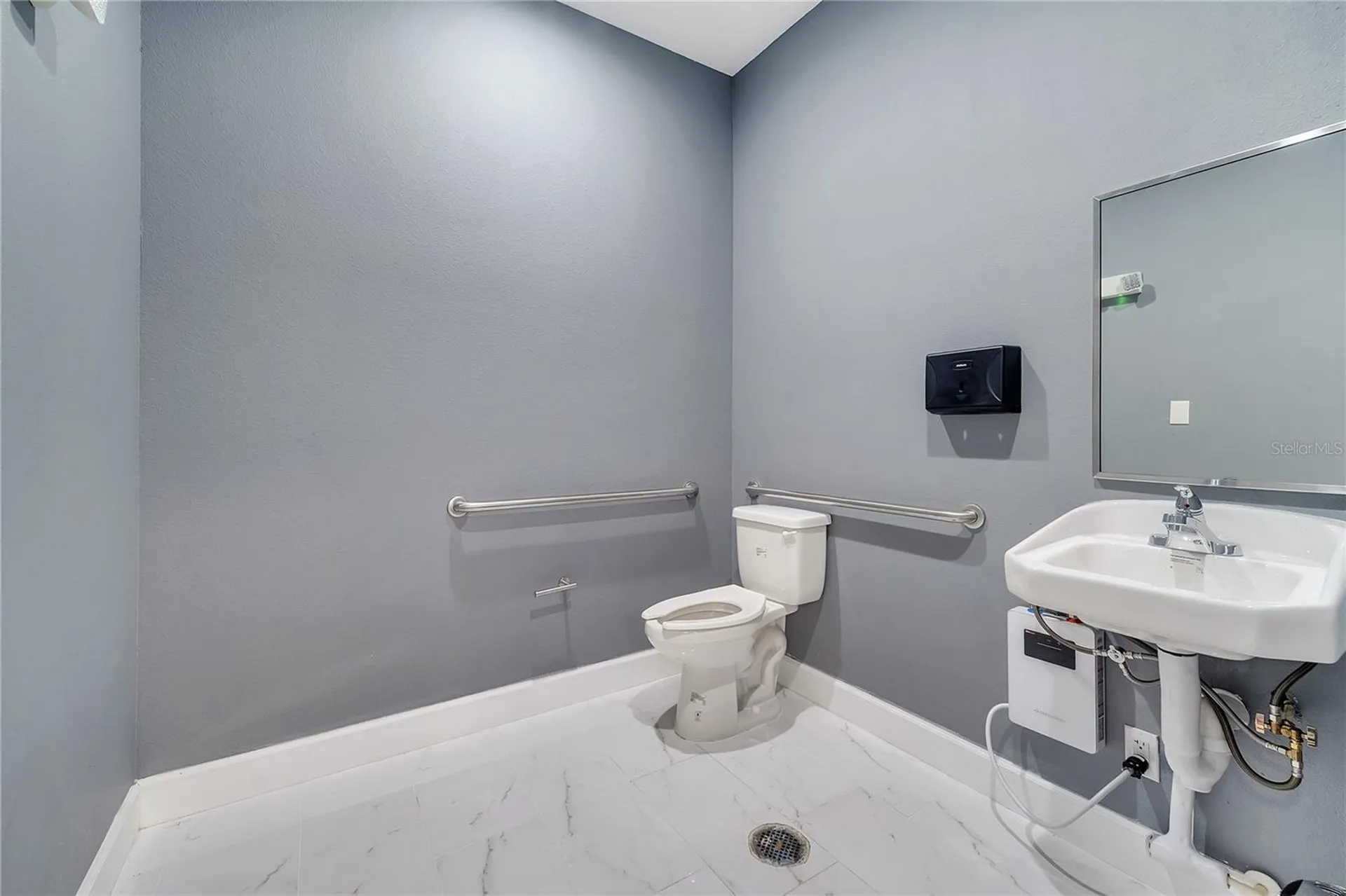 560 Barry Street Orlando FL 32808