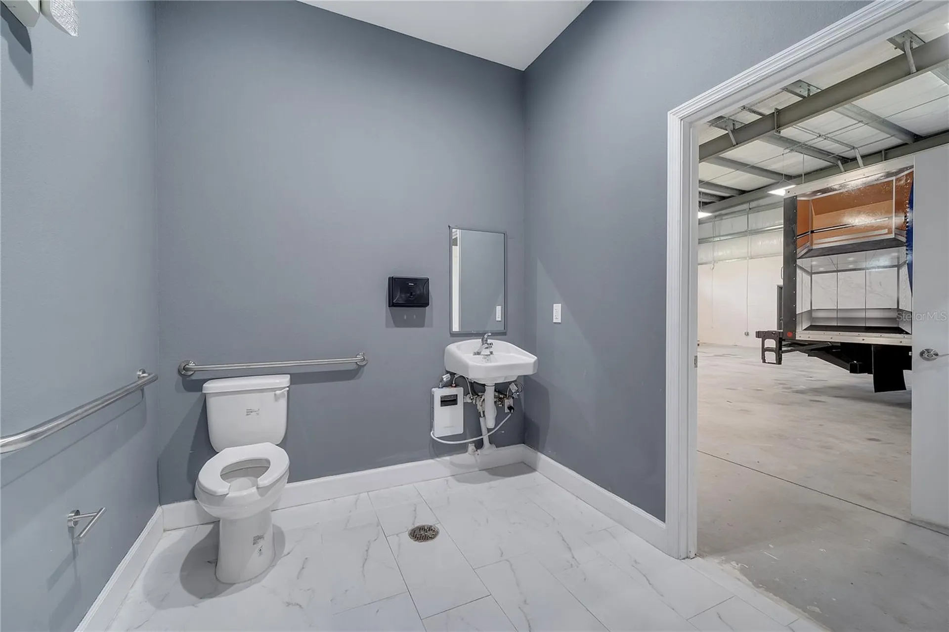 560 Barry Street Orlando FL 32808