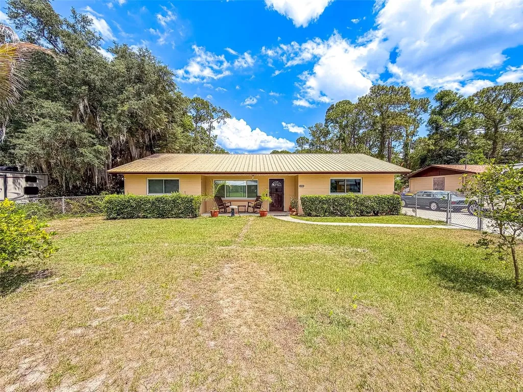 305 Cloverleaf Road Lake Placid FL 33852