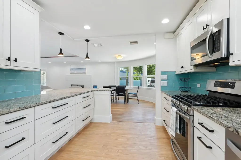1931 High Point Circle Sarasota FL 34236