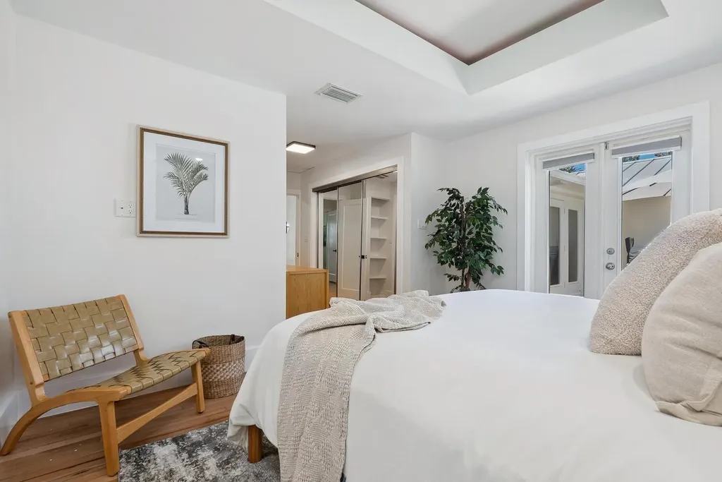 1931 High Point Circle Sarasota FL 34236