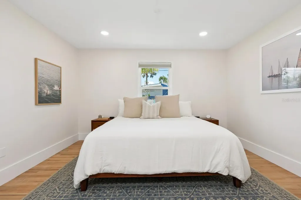 1931 High Point Circle Sarasota FL 34236