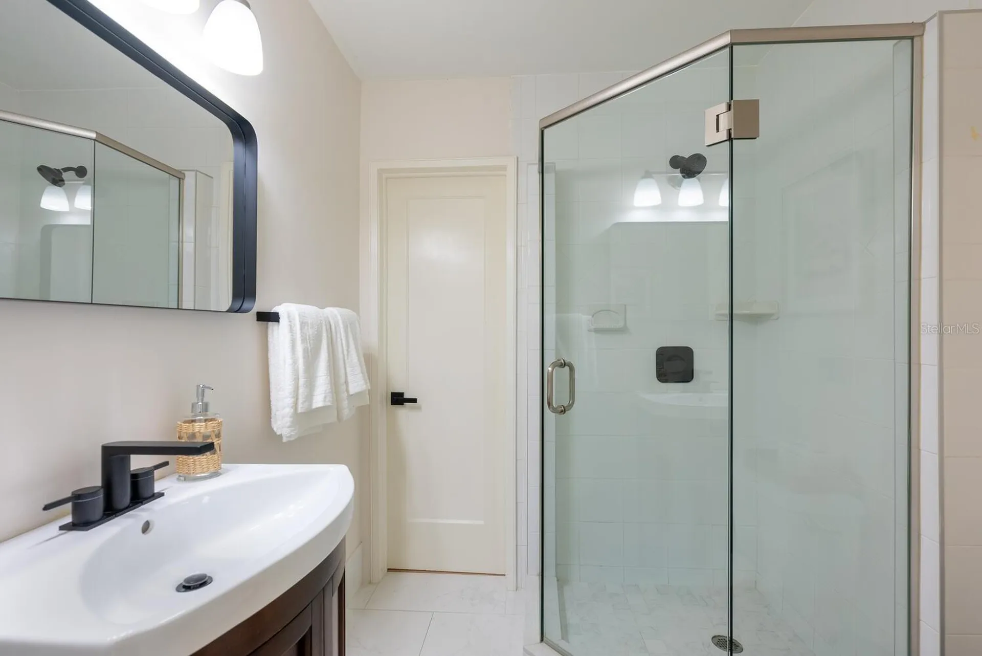 1931 High Point Circle Sarasota FL 34236