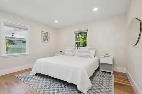 1931 High Point Circle Sarasota FL 34236