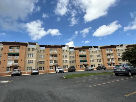 57 Lopategui Guaynabo PR 00969