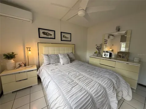 57 Lopategui Guaynabo PR 00969