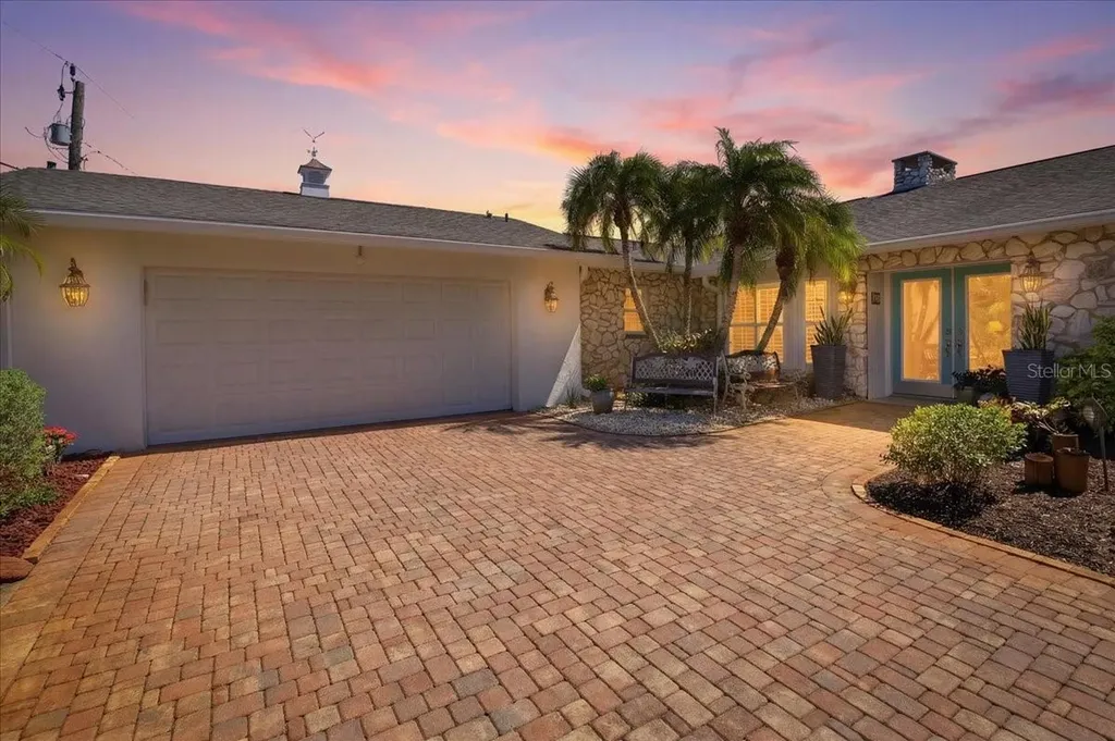 1231 Bayshore Drive Englewood FL 34223