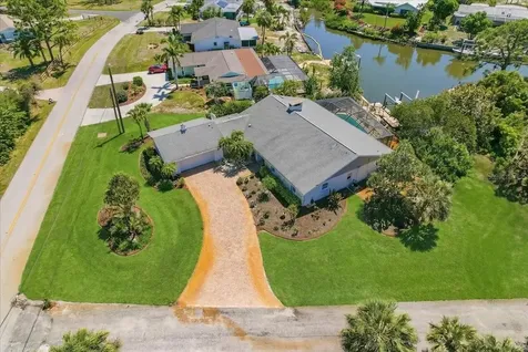 1231 Bayshore Drive Englewood FL 34223