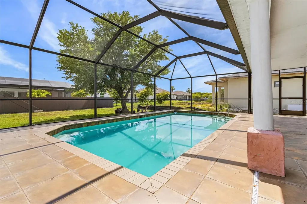 2442 Embers Parkway W Cape Coral FL 33993