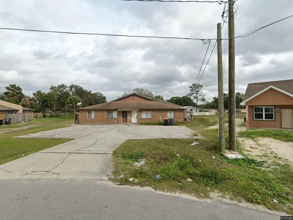 3873 Janeen Circle Mulberry FL 33860