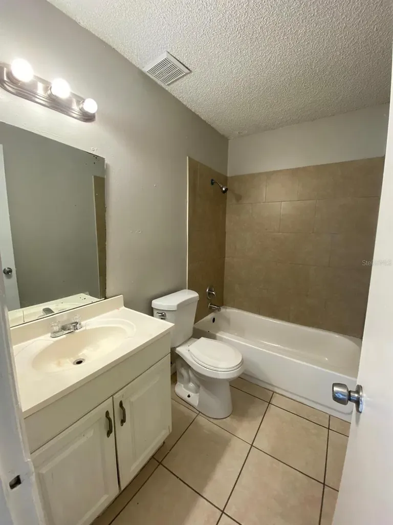 3873 Janeen Circle Mulberry FL 33860