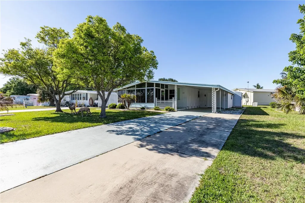 1026 Capella Drive Tavares FL 32778