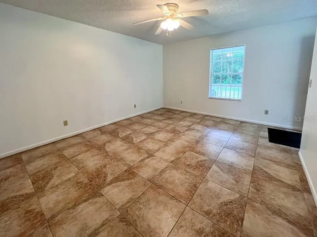5601 Avenue H Mc Intosh FL 32664