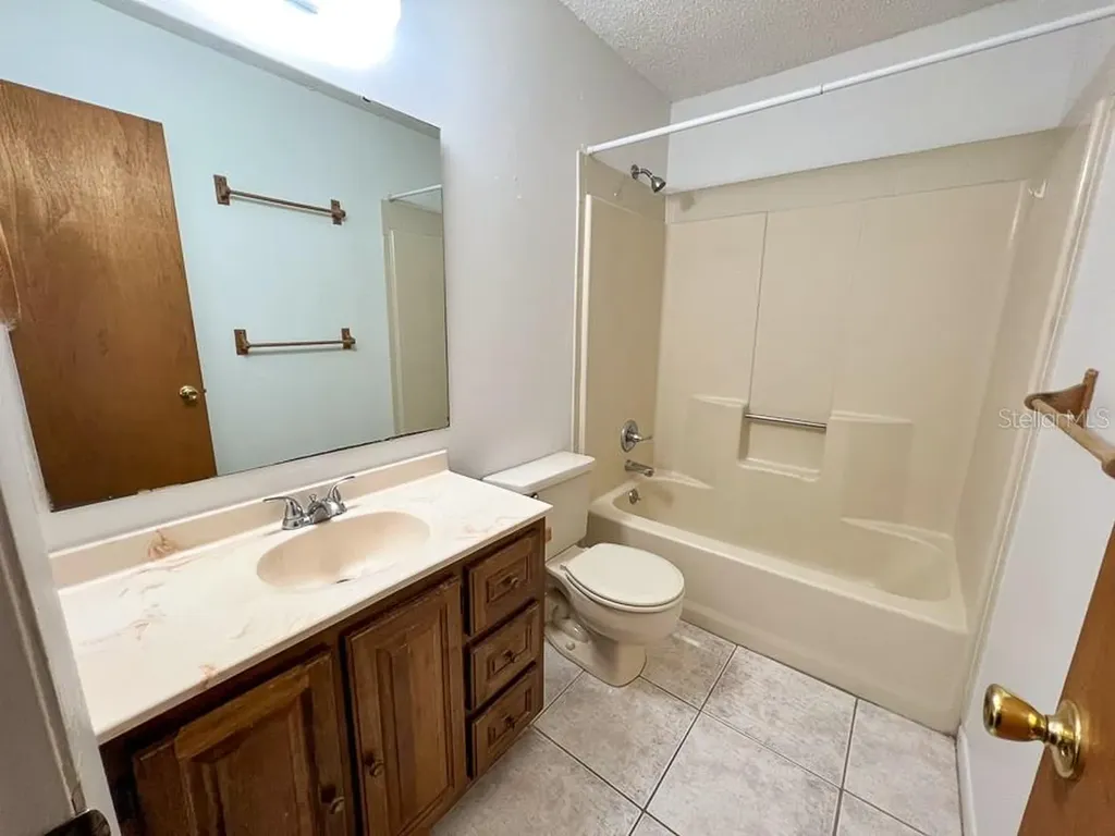 5601 Avenue H Mc Intosh FL 32664