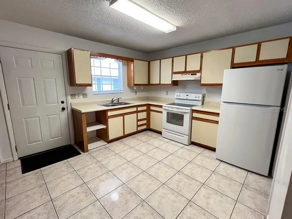5601 Avenue H Mc Intosh FL 32664