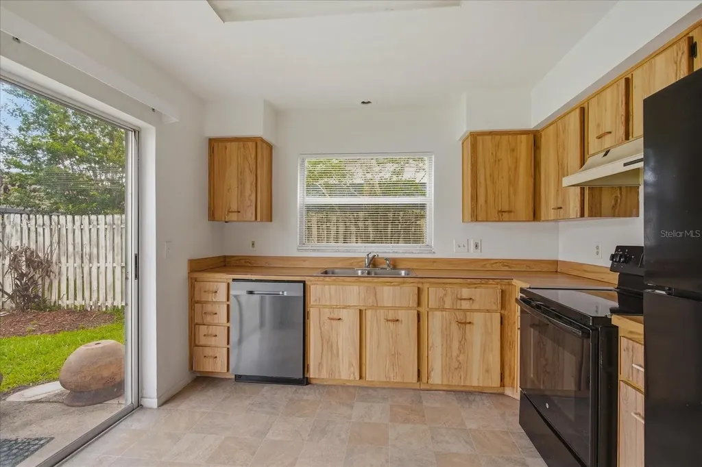 601 Oak Manor Circle Orlando FL 32825