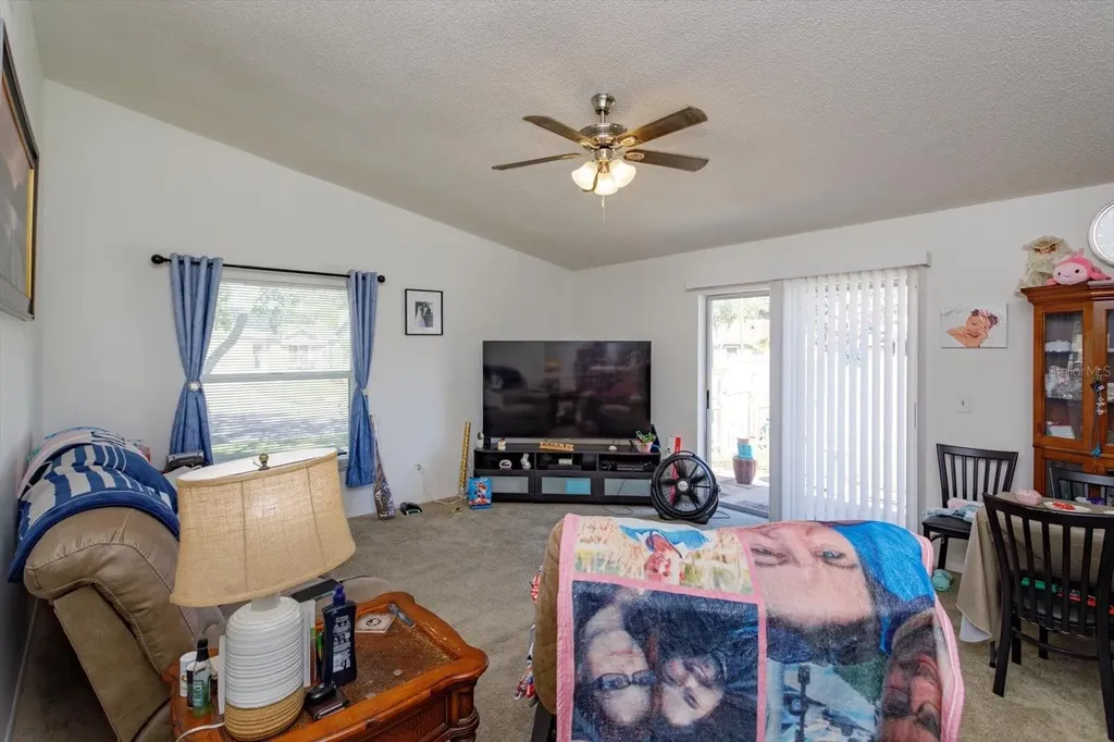 601 Oak Manor Circle Orlando FL 32825