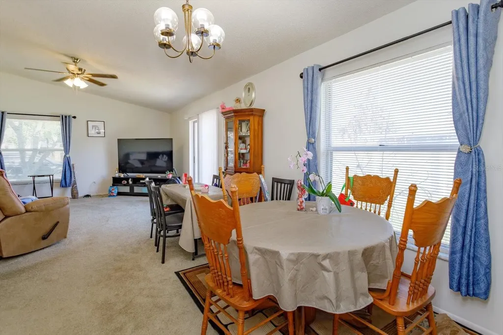 601 Oak Manor Circle Orlando FL 32825