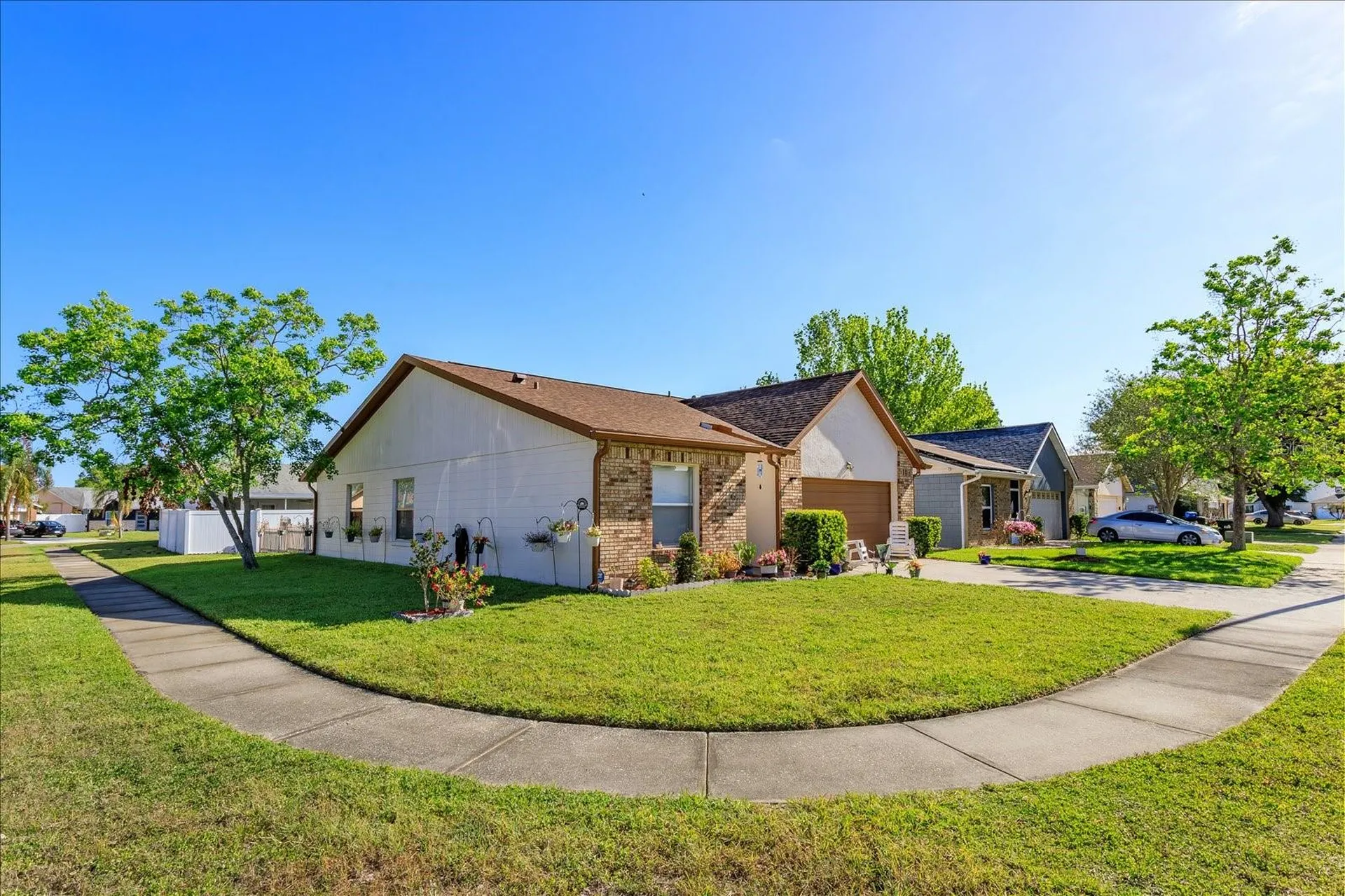 601 Oak Manor Circle Orlando FL 32825