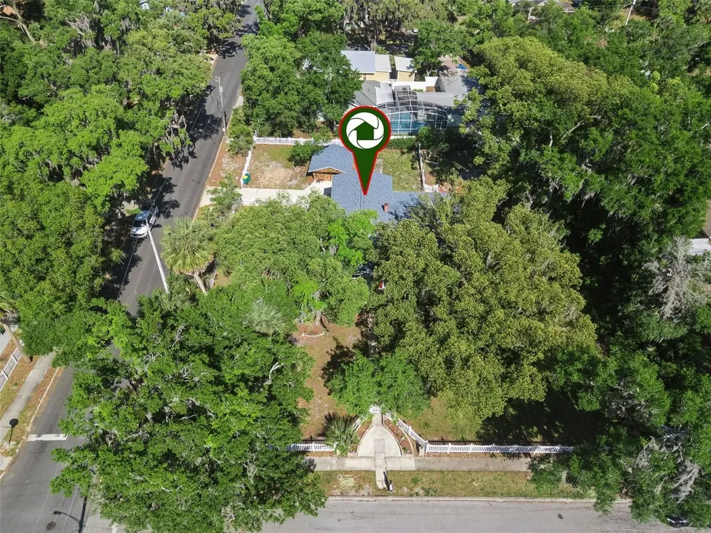 1048 N Grandview Street Mount Dora FL 32757