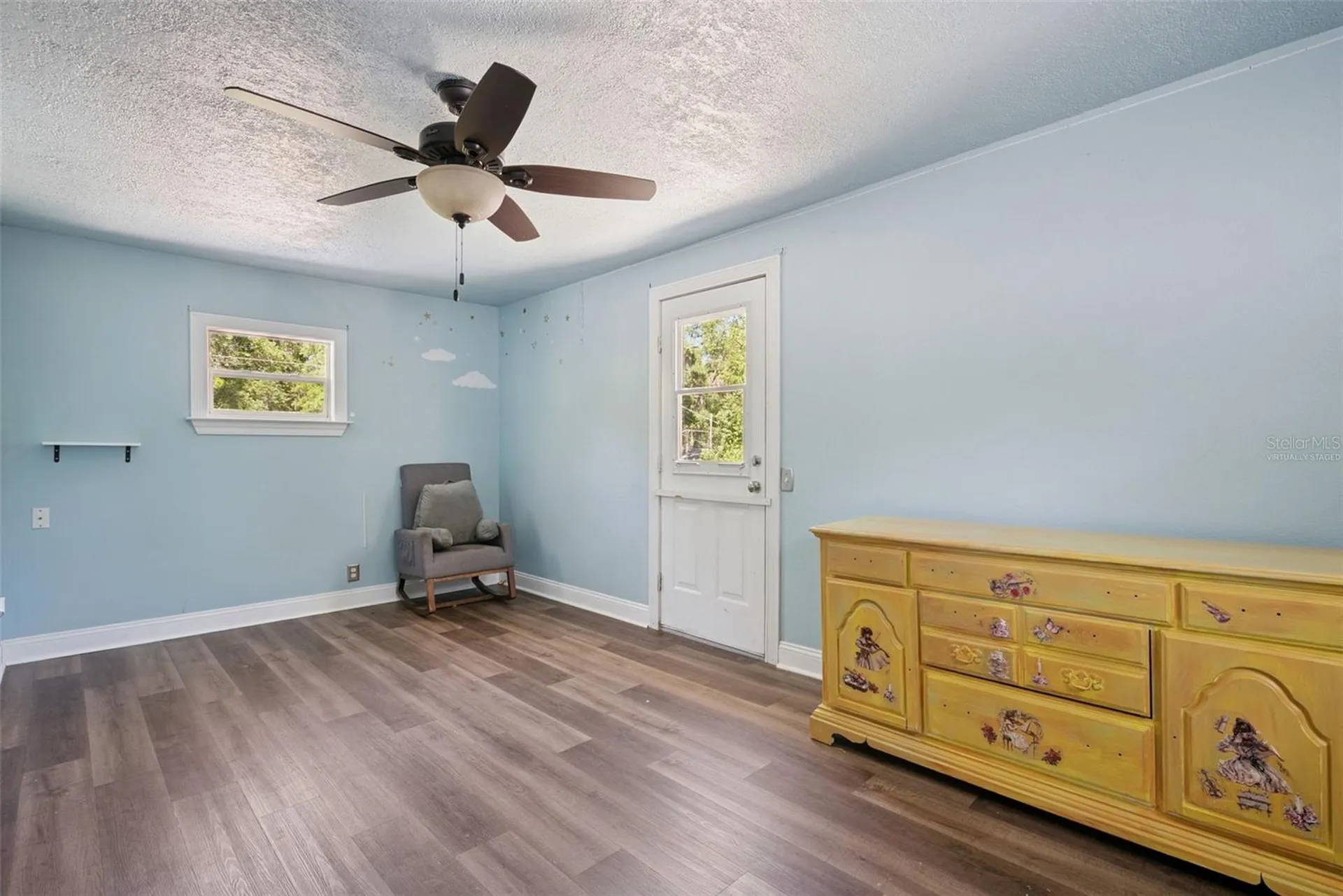 1048 N Grandview Street Mount Dora FL 32757