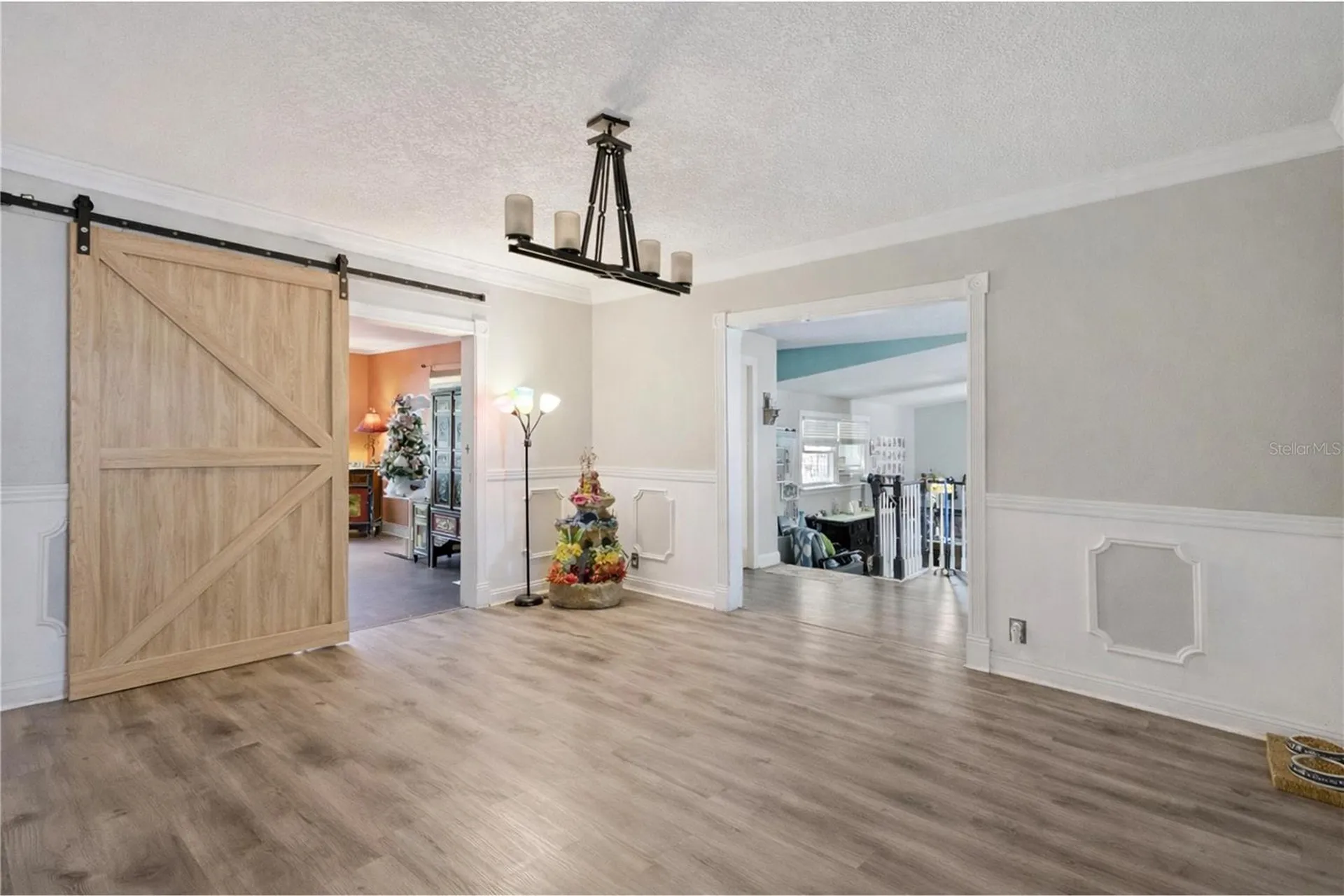 1048 N Grandview Street Mount Dora FL 32757