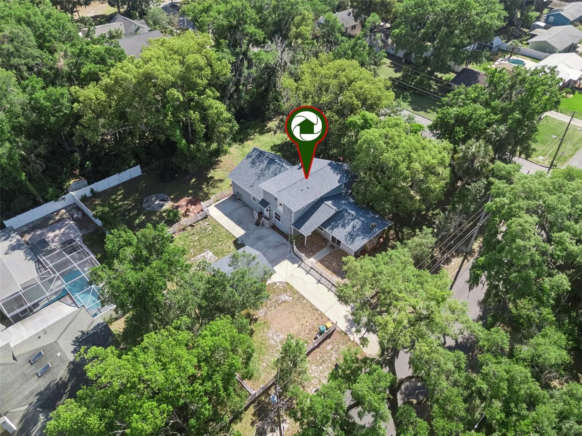 1048 N Grandview Street Mount Dora FL 32757