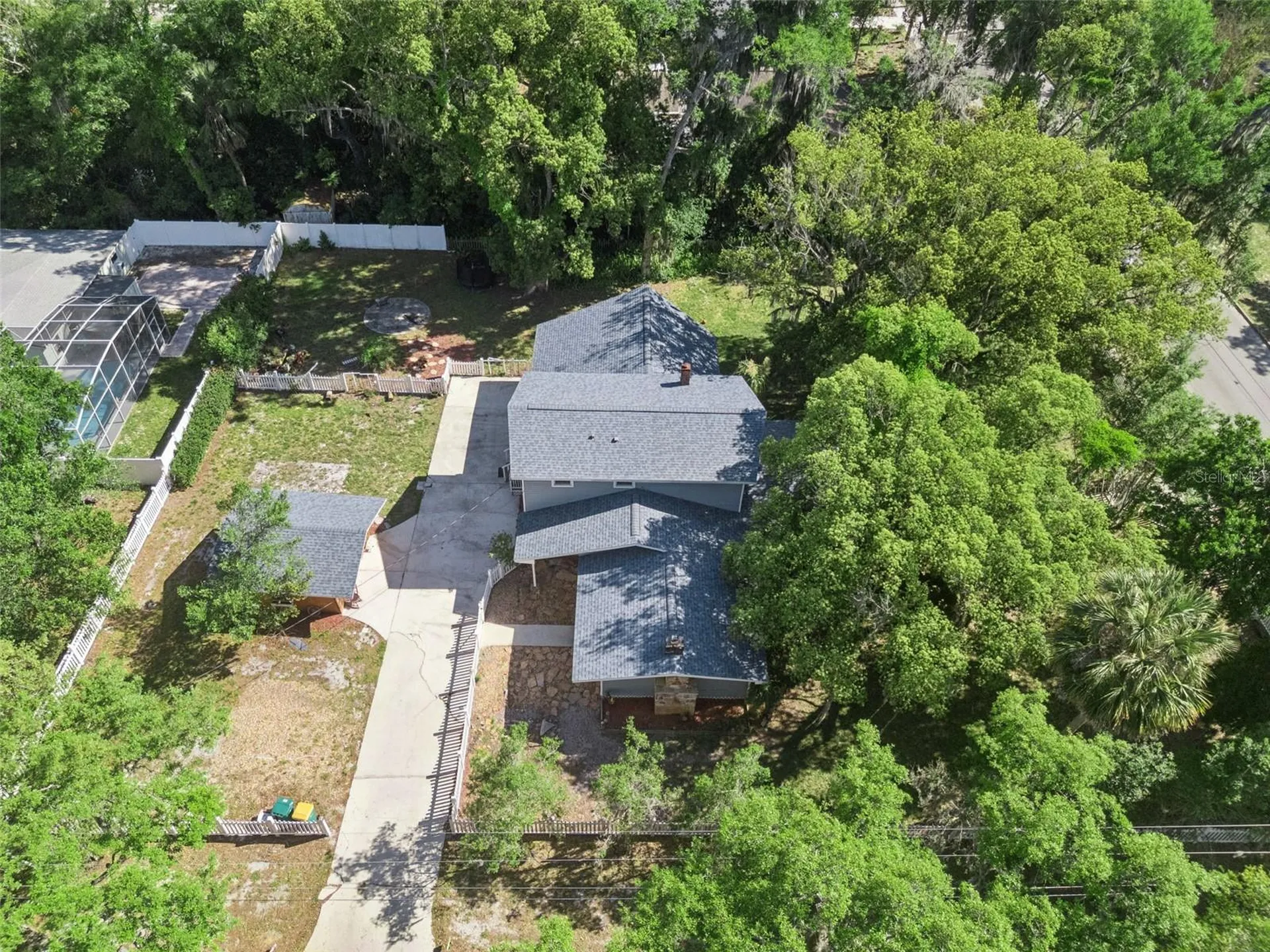1048 N Grandview Street Mount Dora FL 32757