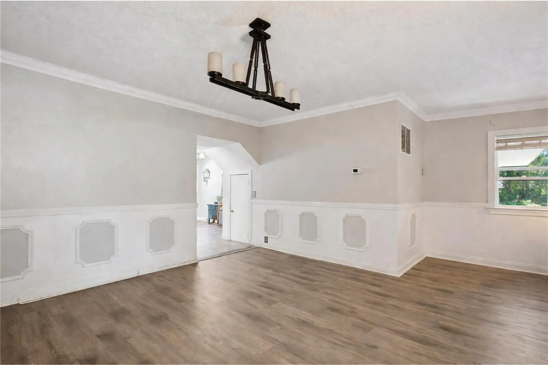 1048 N Grandview Street Mount Dora FL 32757