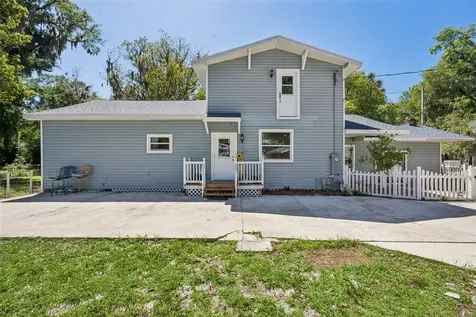1048 N Grandview Street Mount Dora FL 32757