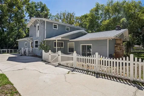 1048 N Grandview Street Mount Dora FL 32757