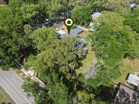 1048 N Grandview Street Mount Dora FL 32757