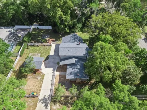 1048 N Grandview Street Mount Dora FL 32757
