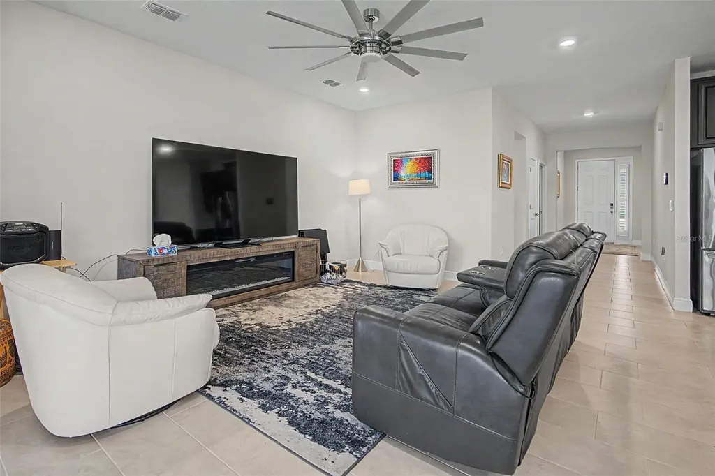 176 Bright Ibis Avenue Apollo Beach FL 33572