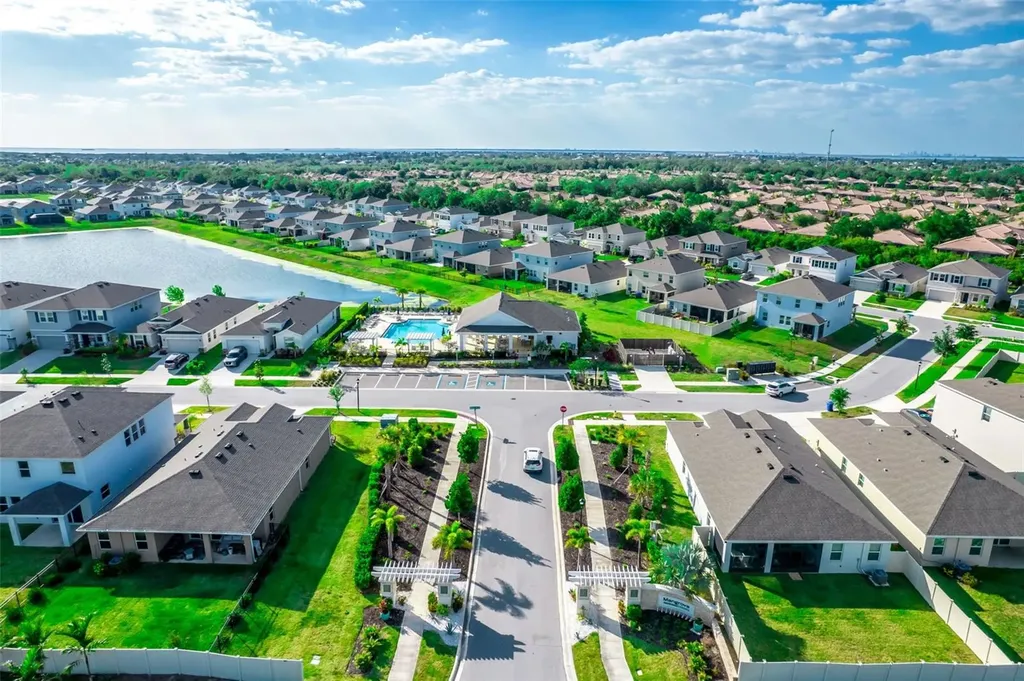 176 Bright Ibis Avenue Apollo Beach FL 33572