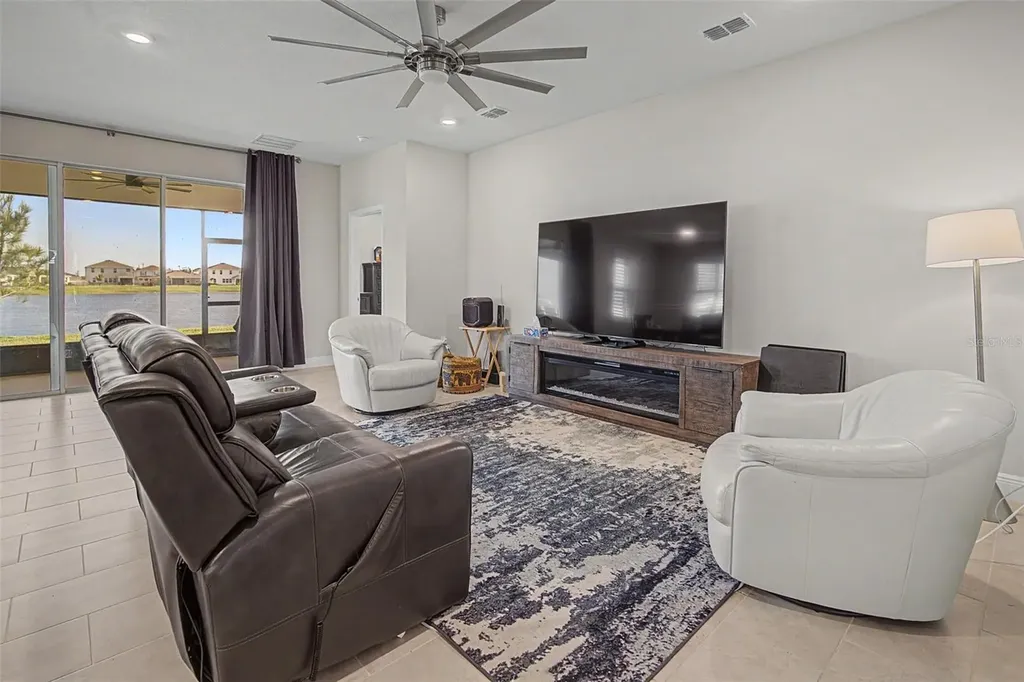 176 Bright Ibis Avenue Apollo Beach FL 33572