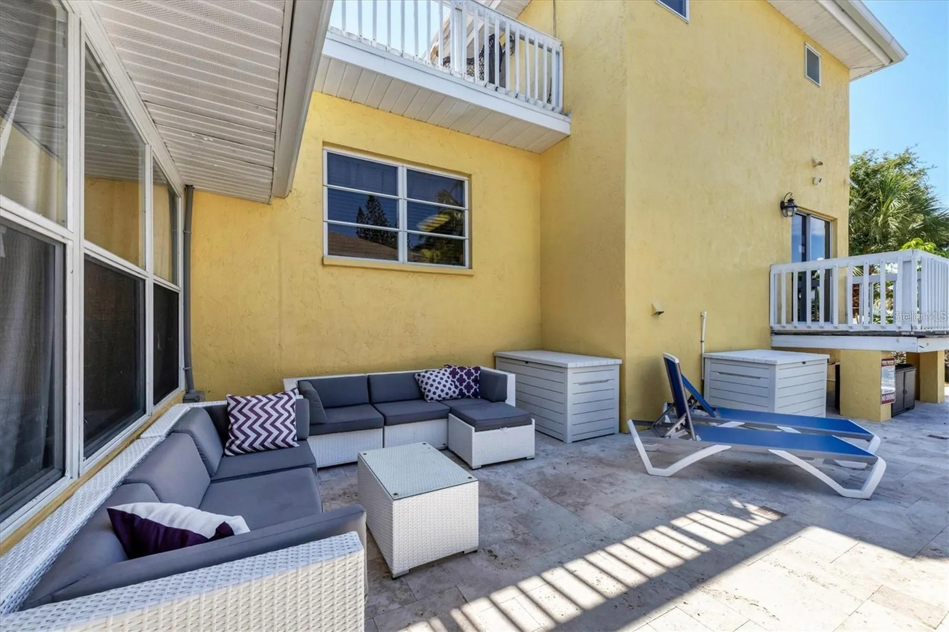301 Avenida Madera Sarasota FL 34242