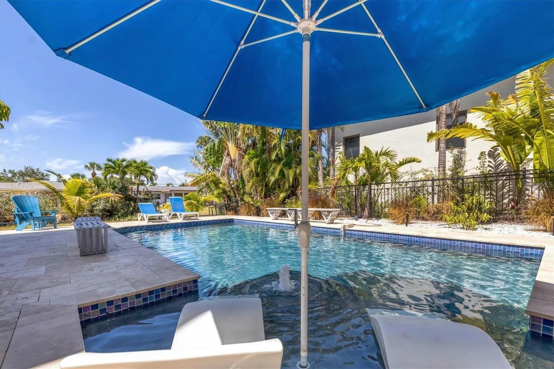 301 Avenida Madera Sarasota FL 34242