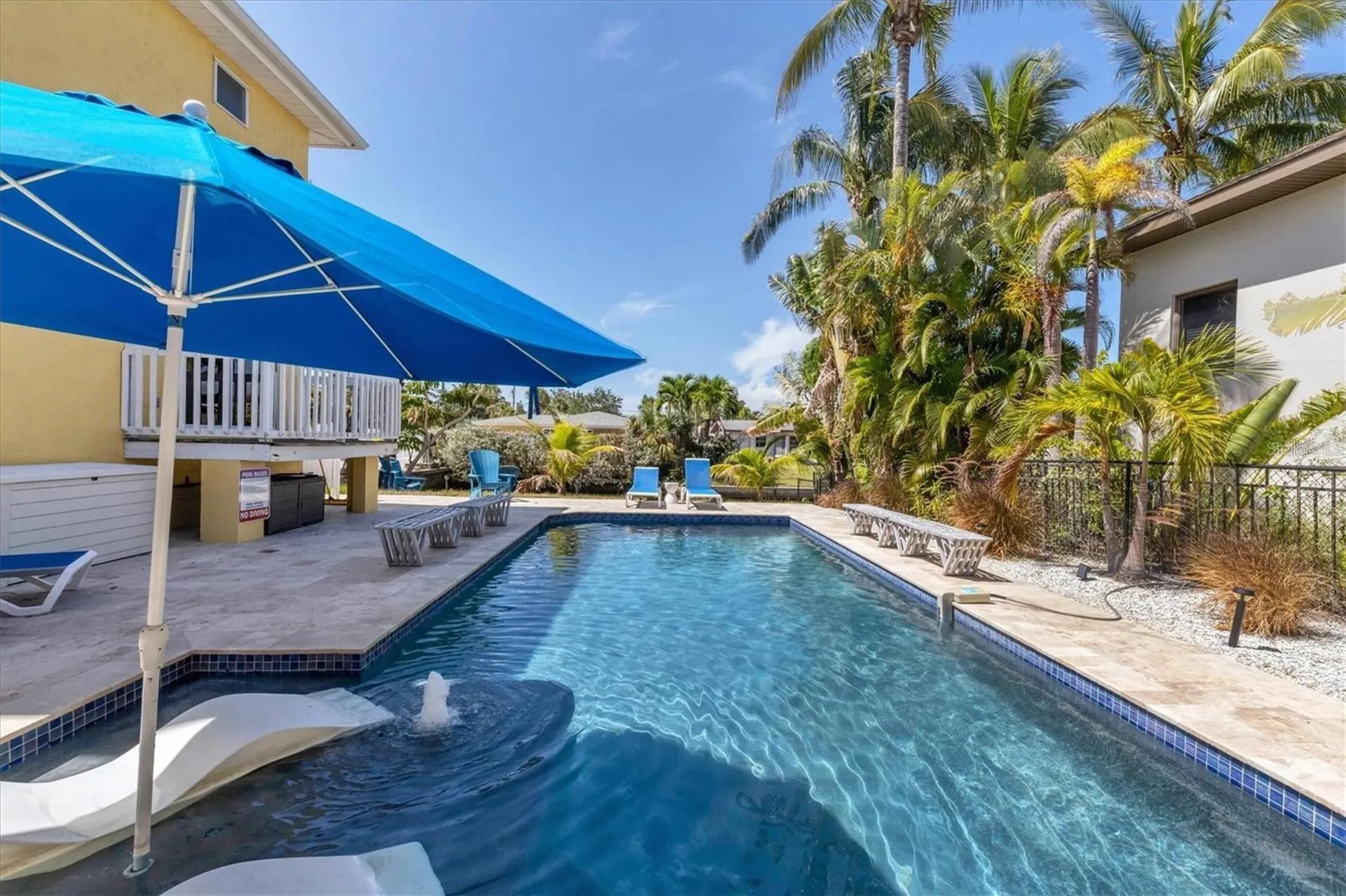 301 Avenida Madera Sarasota FL 34242