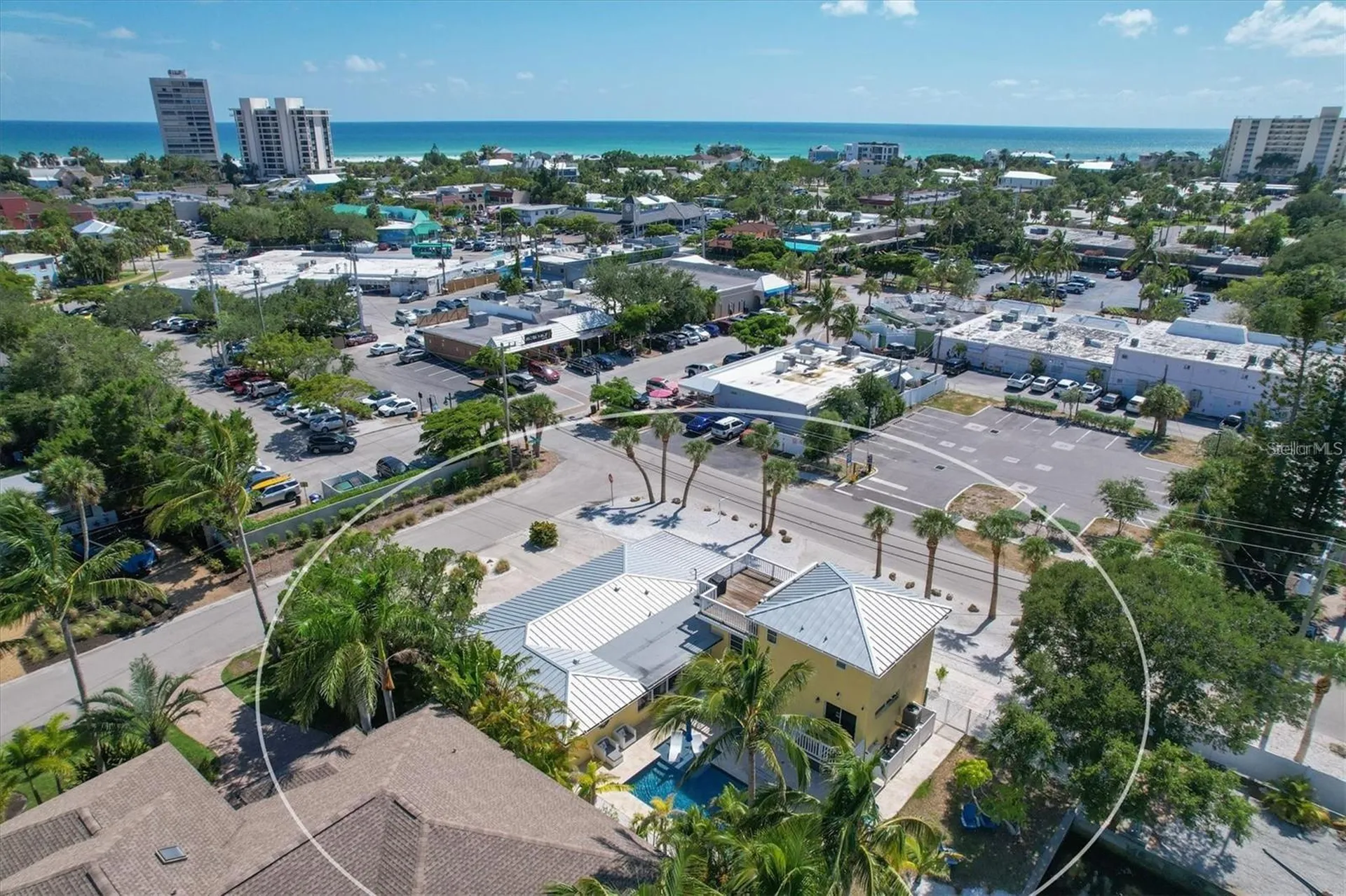 301 Avenida Madera Sarasota FL 34242