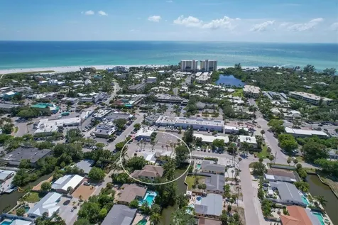 301 Avenida Madera Sarasota FL 34242