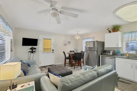 301 Avenida Madera Sarasota FL 34242
