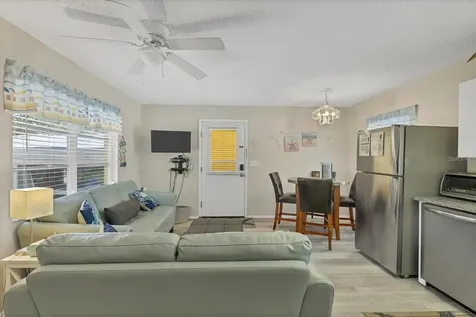 301 Avenida Madera Sarasota FL 34242
