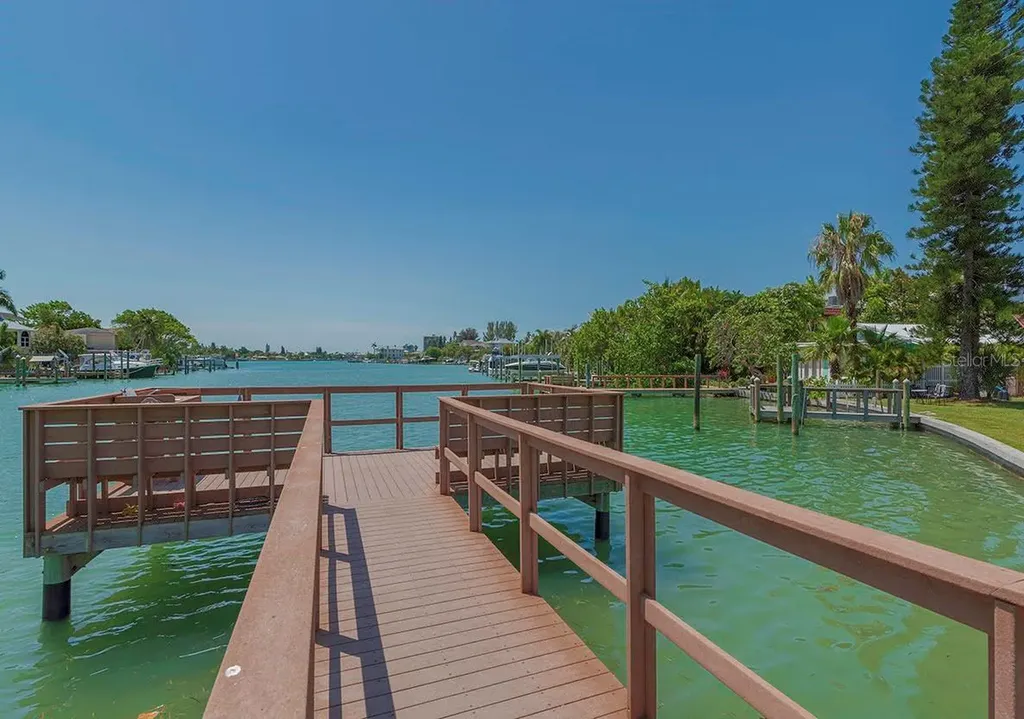 8567 W Gulf Boulevard St Petersburg FL 33706